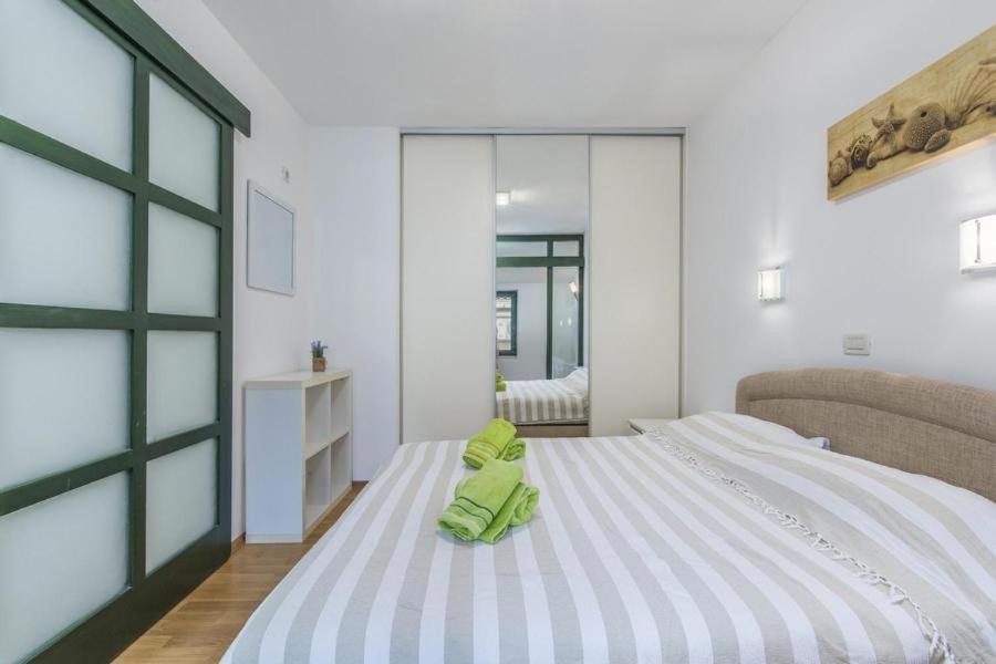 Apartment Matea Novigrad  Ngoại thất bức ảnh